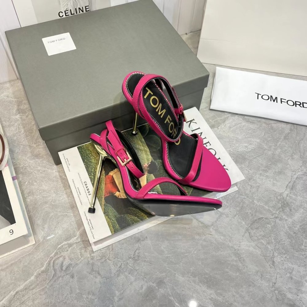 TOM FORD 105mm sandal in metallic fabric. Signature hanging padlock and key ch